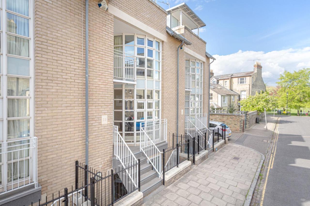 3 Bedroom Jesus Townhouse With Parking * Cambridge (Cambridgeshire)